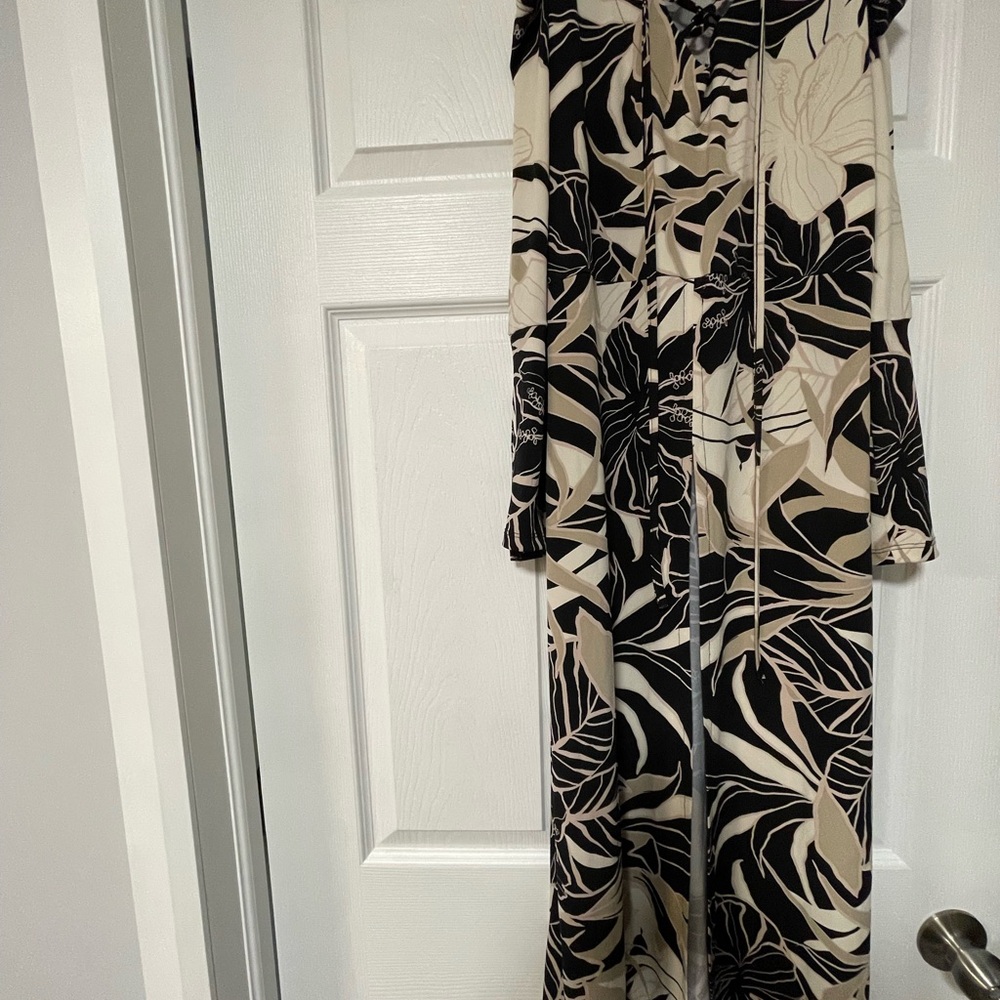 Marallis Black and Beige Floral Maxi Dress